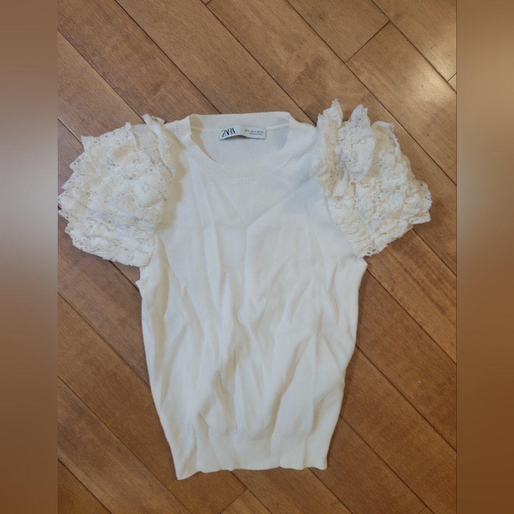 ZARA Cream Knit Top Lace Ruffle Short Sleeve Size S - Picture 3 of 4